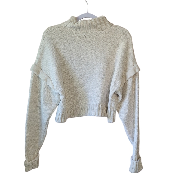Urban Outfitters Daria Double Take Chenille Sweater Crop - Picture 2 of 5